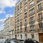 Paris Studio Near Eiffel Tower - Metro 6, 8, 12